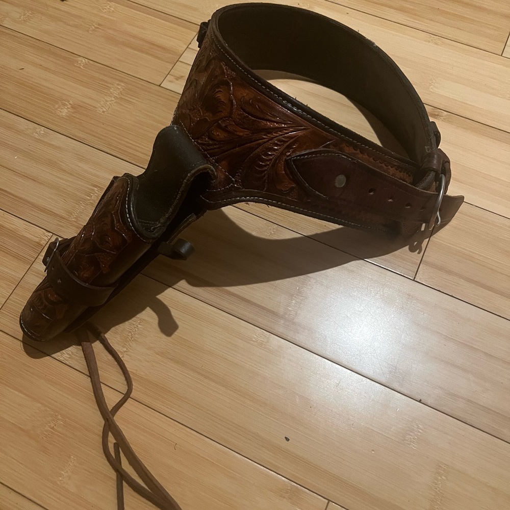 Genuine leather boys holster.